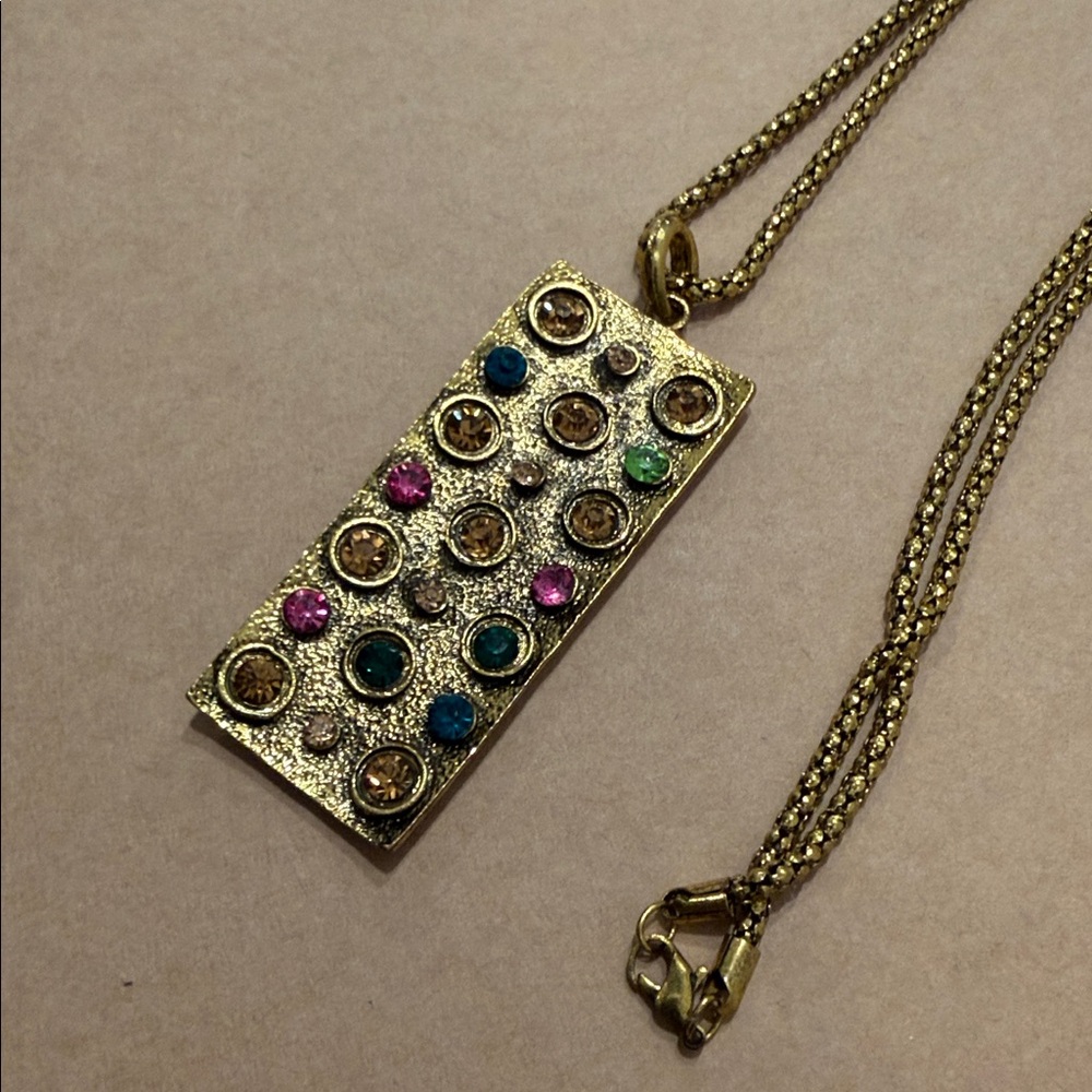 Fabulous Goldtone Rectangular Pendant Necklace Wi… - image 2